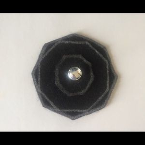 Appliqué or pin brooch-black felt